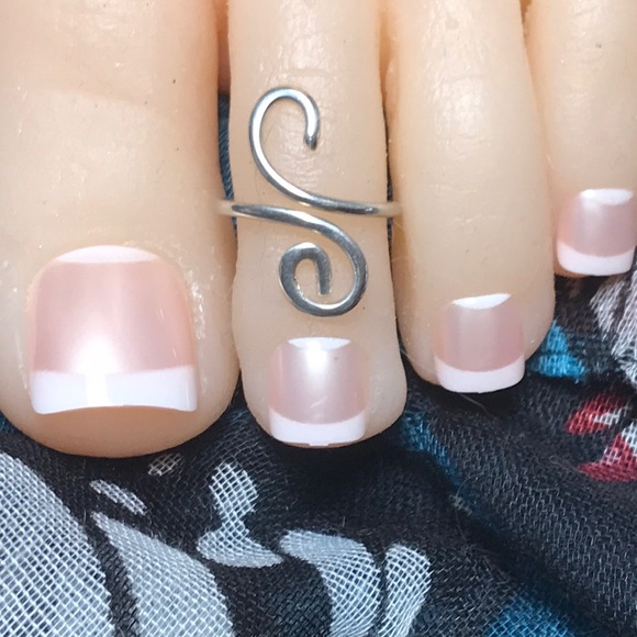 Pamynthia Designs Jewelry - Sterling Silver Toe Ring/MIDI Ring - Free Spirit 10 Sterling Silver Toe Ring